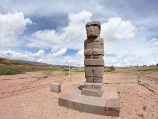 Salida de Puno / Cruce de la frontera boliviana Desaguadero / Tiwanaku / La Paz
