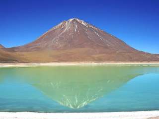 Geysers et lacs colorés du Sud Lipez