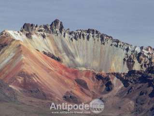 The Thunupa volcano and its surroundings