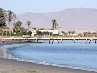 Matinée libre à Lima et transfert privé vers Paracas