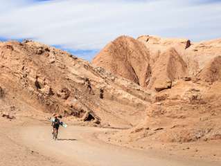 Vol entre Santiago et Calama / Visite de la Vallée de la Luna et nuit à San Pedro de Atacama